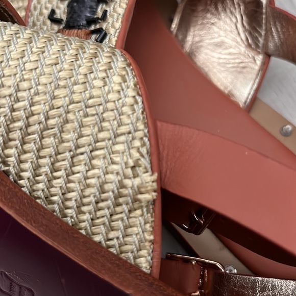 Anthropologie Sanchita Enchino Bejeweled Bug Sandals - Size 39 - Picture 6 of 6